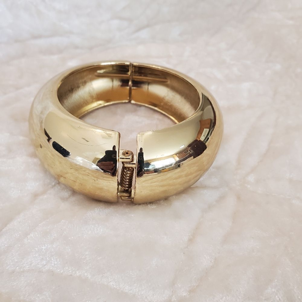 Women's Goldโ โToneโBraceletโโFashionโJewelery